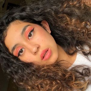 Meet your Posher, Miriam